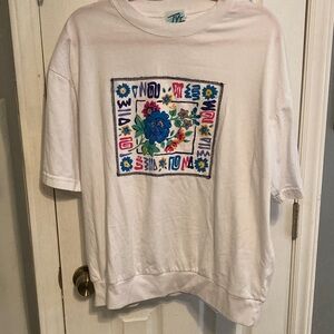 TYI White Graphic Short Sleeve Tee Size 2X